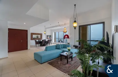 Apartment - 3 Bedrooms - 3 Bathrooms for sale in Rimal 5 - Rimal - Jumeirah Beach Residence - Dubai