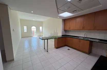 شقة - غرفة نوم - 2 حمامات للبيع في بناية  38إلى107 - طراز البحر المتوسط - ديسكفري غاردنز - دبي