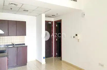 شقة - غرفة نوم - 2 حمامات للايجار في الخريف 2 - سيزون كوميونيتي - قرية الجميرا سركل - دبي