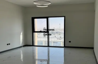شقة - 2 غرف نوم - 3 حمامات للايجار في برج روكان B - برج روكان - دبي لاند - دبي