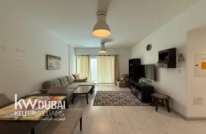 شقة - غرفة نوم - 1 حمام للايجار في الغزلان  2 - الغزلان - جرينز - دبي