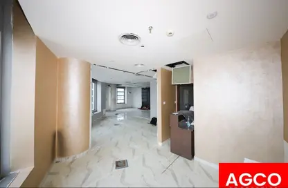 مكتب - استوديو - 1 حمام للايجار في البرج الفضي - الخليج التجاري - دبي