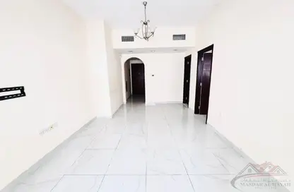 Apartment - 1 Bedroom - 2 Bathrooms for rent in Muwaileh 29 Building - Muwaileh - Sharjah