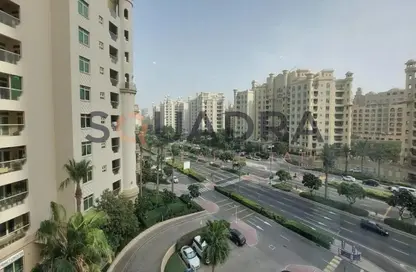 Apartment - 3 Bedrooms - 3 Bathrooms for rent in Al Das - Shoreline Apartments - Palm Jumeirah - Dubai