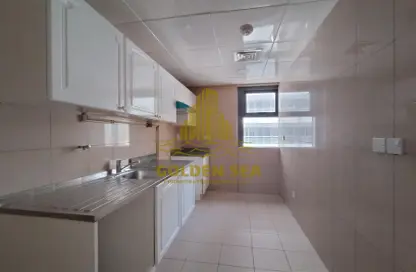 Apartment - 2 Bedrooms - 2 Bathrooms for rent in Phoenix Plaza Hotel Apartment - Airport Road - Abu Dhabi