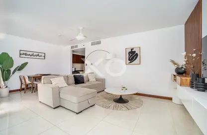 شقة - غرفة نوم - 2 حمامات للايجار في فيلا بيرا - منطقة 15 - قرية الجميرا سركل - دبي