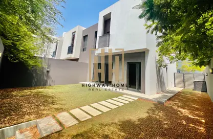 شقة - 3 غرف نوم - 4 حمامات للايجار في سراب 2 - الجادة - الشارقة