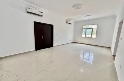 Apartment - 3 Bedrooms - 3 Bathrooms for rent in Shakhbout City - Abu Dhabi