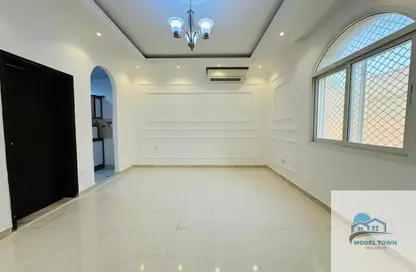 Apartment - Studio - 1 Bathroom for rent in Shakhbout City - Abu Dhabi