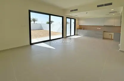 Villa - 3 Bedrooms - 4 Bathrooms for rent in Greenviews 2 - EMAAR South - Dubai South (Dubai World Central) - Dubai