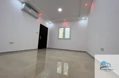 شقة - غرفة نوم - 1 حمام للايجار في C2302 - مدينة خليفة أ - مدينة خليفة - أبوظبي