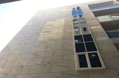 عمارة بالكامل - 8 غرف نوم - 8 حمامات للبيع في الراشدية 2 - الراشدية - عجمان عمارة بالكامل - 8 غرف نوم - 8 حمامات للبيع في الراشدية 2 - الراشدية - عجمان