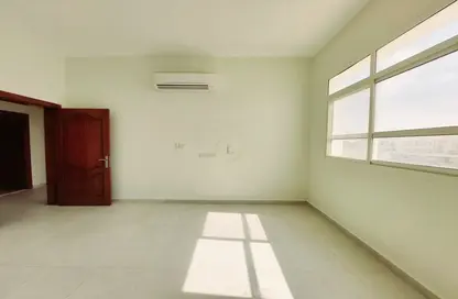 Empty Room image for: Apartment - 3 Bedrooms - 3 Bathrooms for rent in Hai Al Mutawaa - Al Mutawaa - Al Ain, Image 1