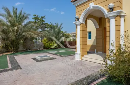 Villa - 4 Bedrooms - 5 Bathrooms for rent in Legacy - Jumeirah Park - Dubai