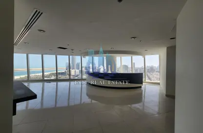 Office Space - Studio - 1 Bathroom for rent in Shining Towers - Al Khalidiya - Abu Dhabi