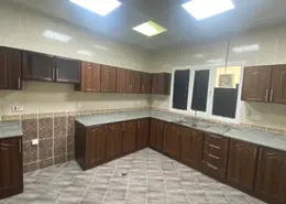 صورة لـ مطبخ فيلا - 6 غرف نوم - 1 حمام للبيع في مدينة محمد بن زايد - أبوظبي ، صورة رقم 1