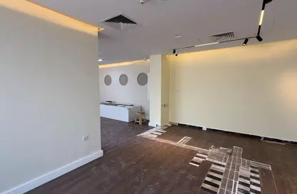 Shop - Studio - 1 Bathroom for rent in Al Mamoura - Muroor Area - Abu Dhabi