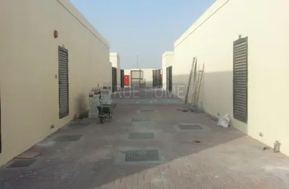 صورة لـ تراس مستودع - استوديو - 6 حمامات للبيع في مدينة الإمارات الصناعية - الشارقة ، صورة رقم 1