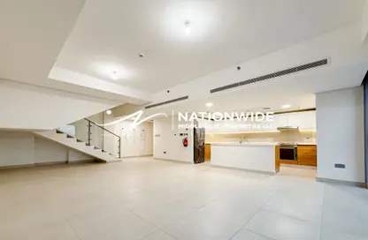 دوبلكس - 2 غرف نوم - 4 حمامات للايجار في أبراج راديانت فيوز - مدينة الأضواء - جزيرة الريم - أبوظبي دوبلكس - 2 غرف نوم - 4 حمامات للايجار في أبراج راديانت فيوز - مدينة الأضواء - جزيرة الريم - أبوظبي