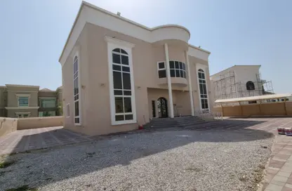 فيلا - 5 غرف نوم - 7 حمامات للايجار في حدائق الإمارات 1 - القوز - دبي فيلا - 5 غرف نوم - 7 حمامات للايجار في حدائق الإمارات 1 - القوز - دبي