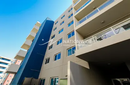 Apartment - 3 Bedrooms - 4 Bathrooms for rent in Tower 1 - Al Reef Downtown - Al Reef - Abu Dhabi