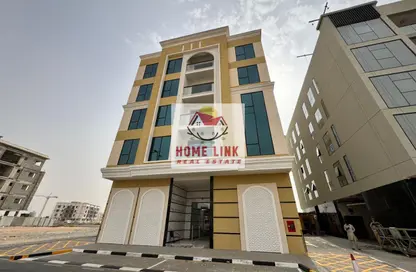 عمارة بالكامل - 8 غرف نوم - 8 حمامات للبيع في D تلال سيتي - تلال سيتي - الشارقة