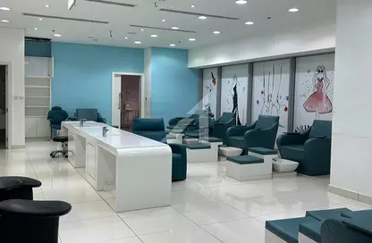 صورة لـ غرفة المعيشة محل - استوديو - 1 حمام للايجار في سكاي جاردنز - مركز دبي المالي العالمي - دبي ، صورة رقم 1