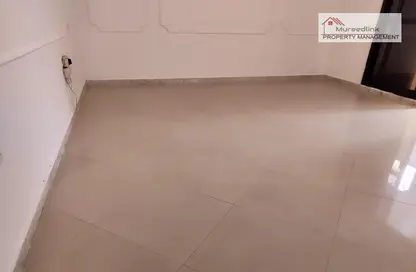 Empty Room image for: Apartment - 1 Bathroom for rent in Al Najda Street - Abu Dhabi, Image 1