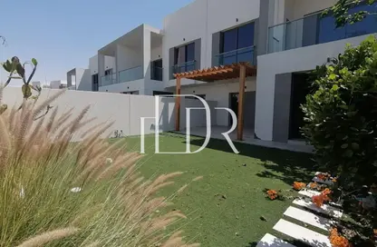 فيلا - 3 غرف نوم - 4 حمامات للايجار في ذا سيدارس - فدان ياس - جزيرة الياس - أبوظبي فيلا - 3 غرف نوم - 4 حمامات للايجار في ذا سيدارس - فدان ياس - جزيرة الياس - أبوظبي