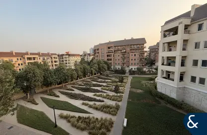 شقة - غرفة نوم - 2 حمامات للايجار في نورتون كورت 4 - قاعة نورتون - مدينة السيارات - دبي