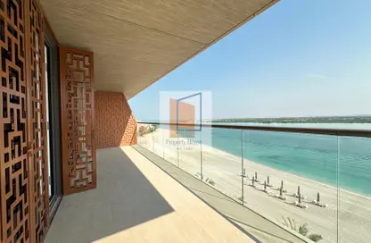 Balcony image for: Apartment - 2 Bedrooms - 3 Bathrooms for rent in Qaryat Al Hidd - Saadiyat Island - Abu Dhabi, Image 1
