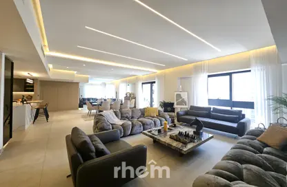 Apartment - 4 Bedrooms - 5 Bathrooms for sale in West Heights 4 - Business Bay - Dubai