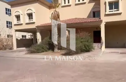 Villa - Studio - 4 Bathrooms for rent in Shakhbout City - Abu Dhabi