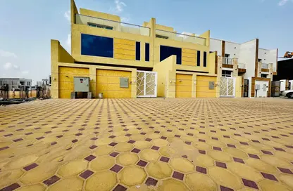 فيلا - 5 غرف نوم - 6 حمامات للبيع في المها فيليج - الزاهية - عجمان