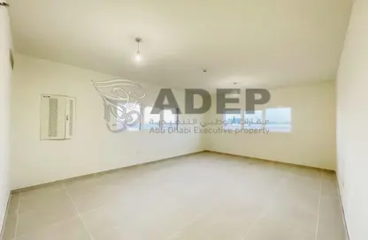 Apartment - 2 Bedrooms - 4 Bathrooms for rent in Rawdhat - Airport Road - Abu Dhabi