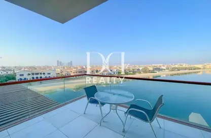 Apartment - Studio - 1 Bathroom for rent in Palm Views East - Palm Views - Palm Jumeirah - Dubai