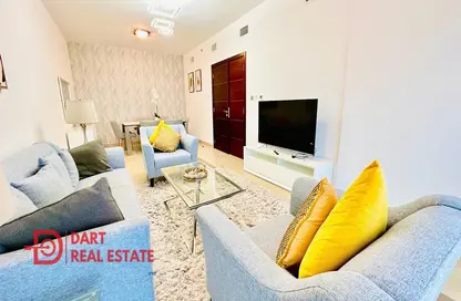 Living Room image for: Apartment - 2 Bedrooms - 3 Bathrooms for rent in Y Tower Reem - Tamouh - Al Reem Island - Abu Dhabi, Image 1