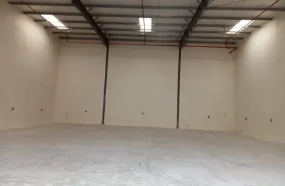 Warehouse - Studio - 1 Bathroom for rent in Mussafah Industrial Area - Mussafah - Abu Dhabi