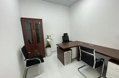 Office Space - Studio - 1 Bathroom for rent in Red Avenue - Al Garhoud - Dubai