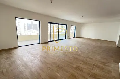 Duplex - 3 Bedrooms - 4 Bathrooms for rent in Al Shaheen Tower - Al Khalidiya - Abu Dhabi