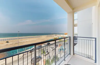 Apartment - 2 Bedrooms - 2 Bathrooms for rent in Le Pont - La Mer - Jumeirah - Dubai
