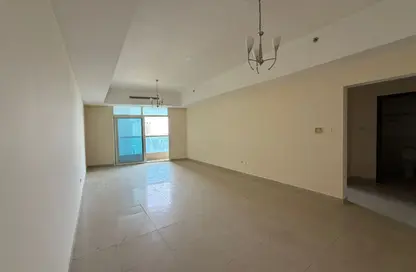 Apartment - 1 Bedroom - 2 Bathrooms for rent in Palm Tower 3 - Palm Towers - Al Majaz - Sharjah