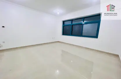 شقة - 2 غرف نوم - 2 حمامات للايجار في شارع حمدان - أبوظبي