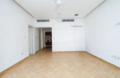 Apartment - 1 Bedroom - 2 Bathrooms for sale in Y12 - England Cluster - International City - Dubai