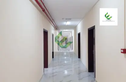 سكن الموظفين - استوديو - 8 حمامات للايجار في م -38 - مصفح الصناعية - مصفح - أبوظبي