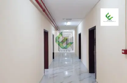 سكن الموظفين - استوديو - 8 حمامات للايجار في م -38 - مصفح الصناعية - مصفح - أبوظبي