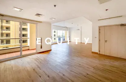 Apartment - 3 Bedrooms - 3 Bathrooms for rent in Shams 1 - Shams - Jumeirah Beach Residence - Dubai