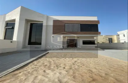 Villa - 4 Bedrooms - 6 Bathrooms for rent in Al Hooshi Villas - Hoshi - Al Badie - Sharjah