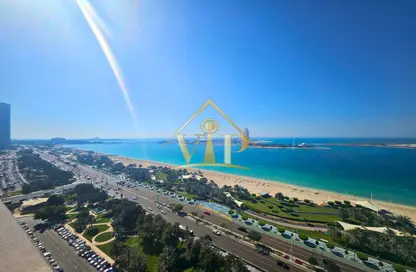 شقة - 4 غرف نوم - 4 حمامات للايجار في شارع الكورنيش - أبوظبي