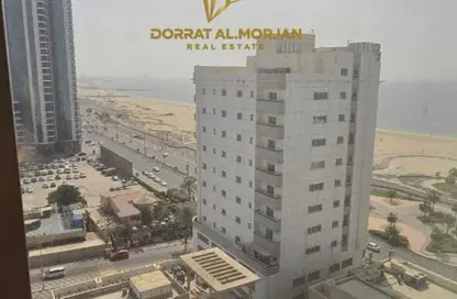 عمارة بالكامل - 8 غرف نوم - 8 حمامات للبيع في مساكن كورنيش عجمان - طريق كورنيش عجمان - عجمان